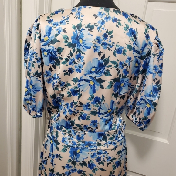 NWT Alexia Admor Blue Floral Satin Look & Feel Maxi Dress Size 10, Retail $245 - Picture 6 of 12